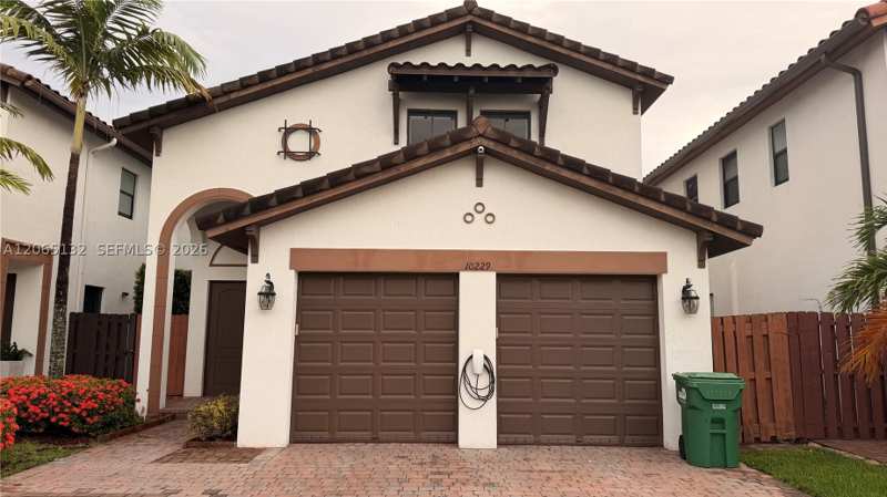3 bedroom SingleFamilyResidence at 10229 NW 87th Ter, Grand Bay North, Doral — photo 1
