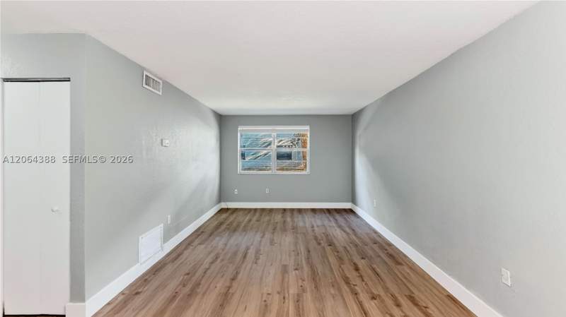 1 bedroom Condominium at 17255 SW 95th Ave 161, Village Homes & Condos At, Palmetto Bay — photo 2