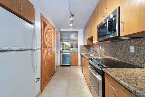 10230 Collins Ave 101, Bal Harbour FL - photo 17 of 24