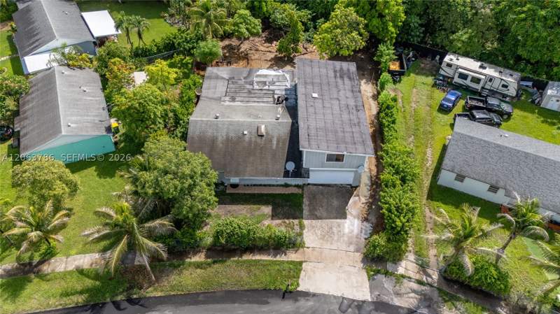 6 bedroom SingleFamilyResidence at 155 SW 16th Ter, Avocado Villas, Homestead — photo 3