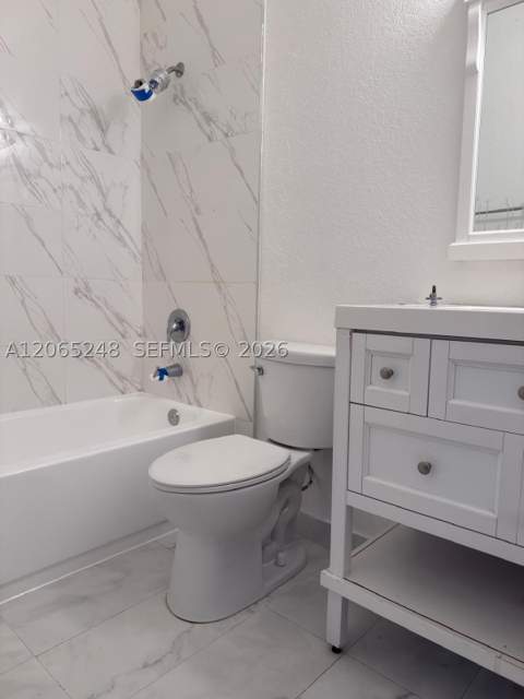 2903 SE 17th Ave 206, Homestead FL - photo 10 of 26