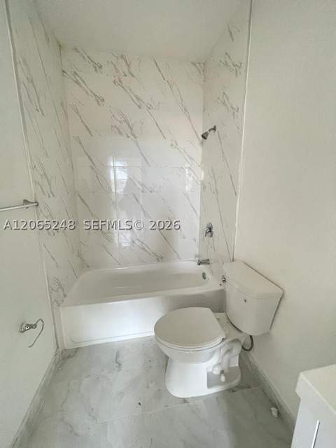 2903 SE 17th Ave 206, Homestead FL - photo 8 of 26