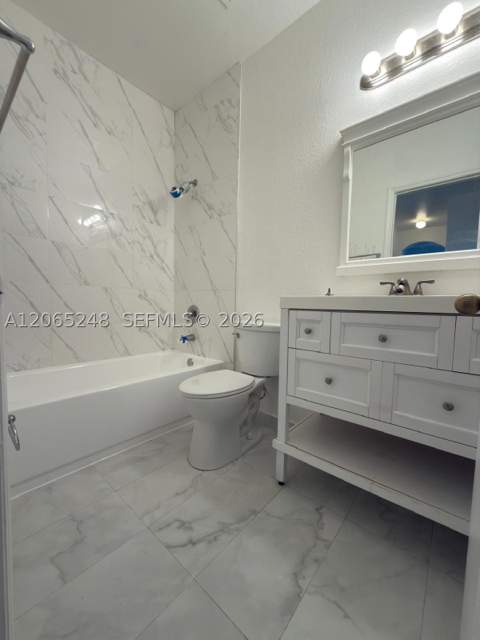 2903 SE 17th Ave 206, Homestead FL - photo 9 of 26