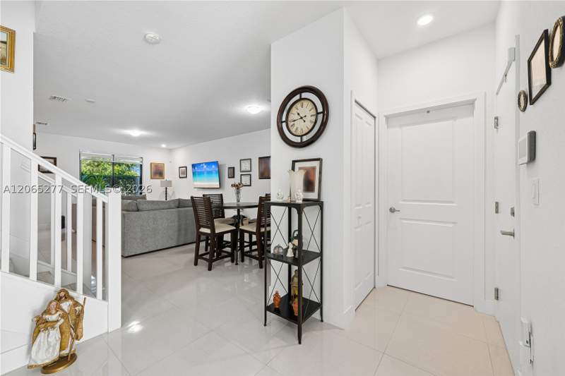 3 bedroom Townhouse at 13667 SW 157th Ct, Century Gardens South, Miami — photo 5
