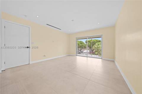 1400 NE 191st St 305, Miami FL - photo 11 of 24