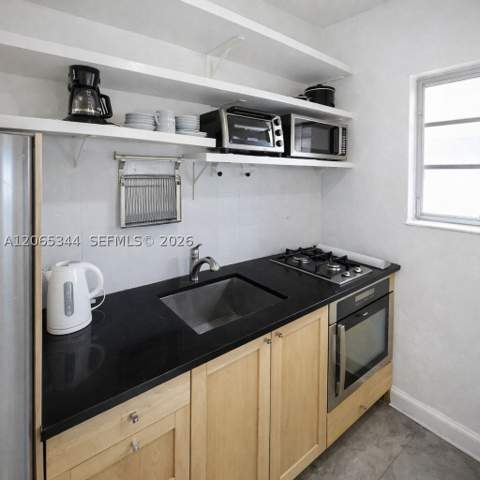 928 Euclid Ave 6, Miami Beach FL - photo 8 of 22