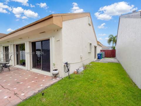 18772 NW 80th Ct, Hialeah FL - photo 14 of 46