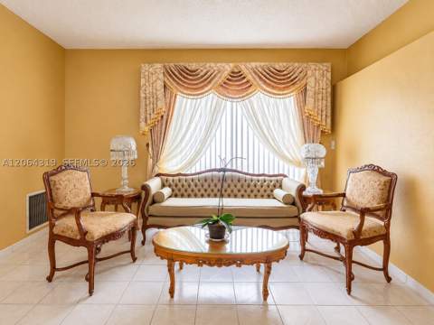 18772 NW 80th Ct, Hialeah FL - photo 6 of 46