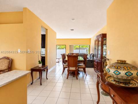 18772 NW 80th Ct, Hialeah FL - photo 7 of 46