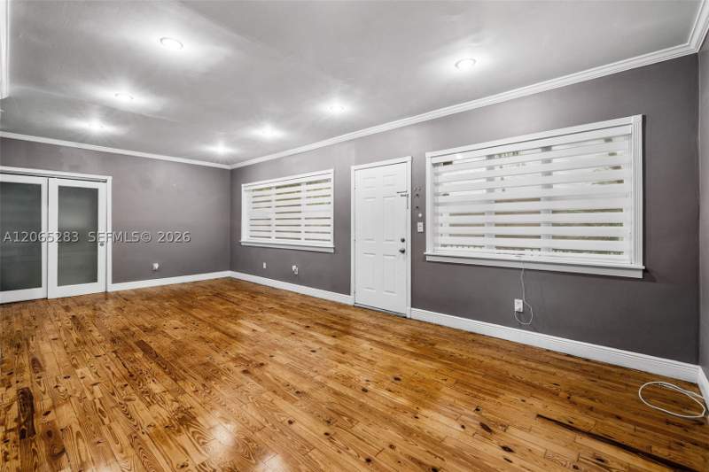 1 bedroom Condominium at 7845 NE Bayshore Ct 12, Tudor House Condo, Miami — photo 4