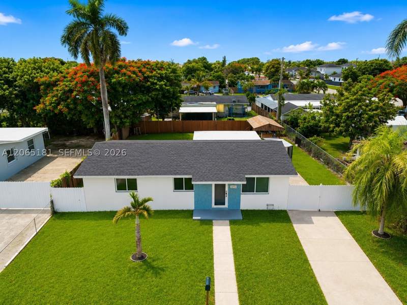 4 bedroom SingleFamilyResidence at 15624 SW 297th Ter, Camelot, Homestead — photo 3