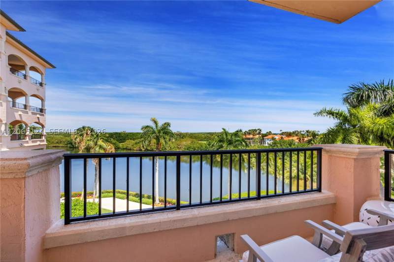 3 bedroom Condominium at 13647 Deering Bay Dr 142, Deering Bay Condo I, Coral Gables — photo 2