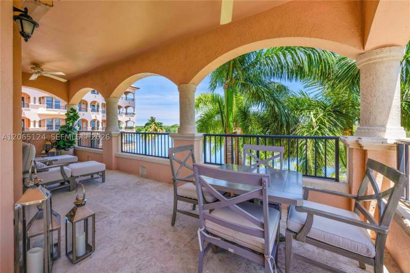 3 bedroom Condominium at 13647 Deering Bay Dr 142, Deering Bay Condo I, Coral Gables — photo 3