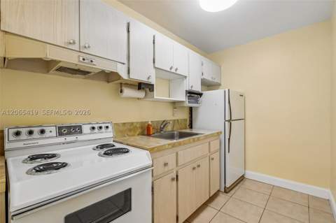 3881 W Flagler St 316, Miami FL - photo 6 of 21