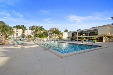 20401 NE 30th Ave 320-8, Aventura FL - photo 22 of 24