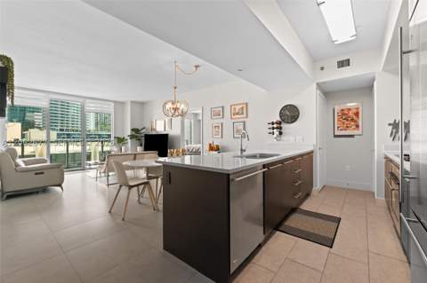 500 Brickell Ave 1405, Miami FL - photo 8 of 40