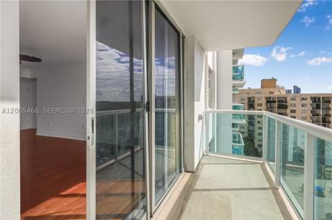 2841 NE 163rd St 1002, North Miami Beach FL - photo 6 of 19