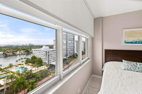 5601 Collins Ave 1216, Miami Beach FL - photo 11 of 30