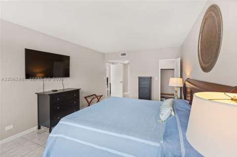 5601 Collins Ave 1216, Miami Beach FL - photo 21 of 30