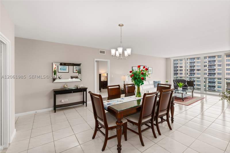 2 bedroom Condominium at 5601 Collins Ave 1216, The Pavilion Condo, Miami Beach — photo 5