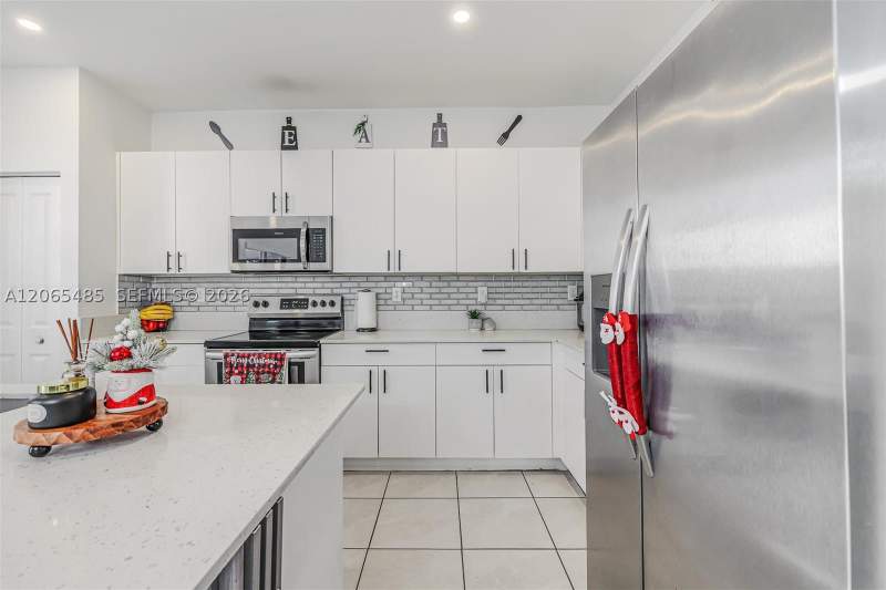 3 bedroom Townhouse at 11907 SW 247th Ter, Silver Palm Residential H, Homestead — photo 5