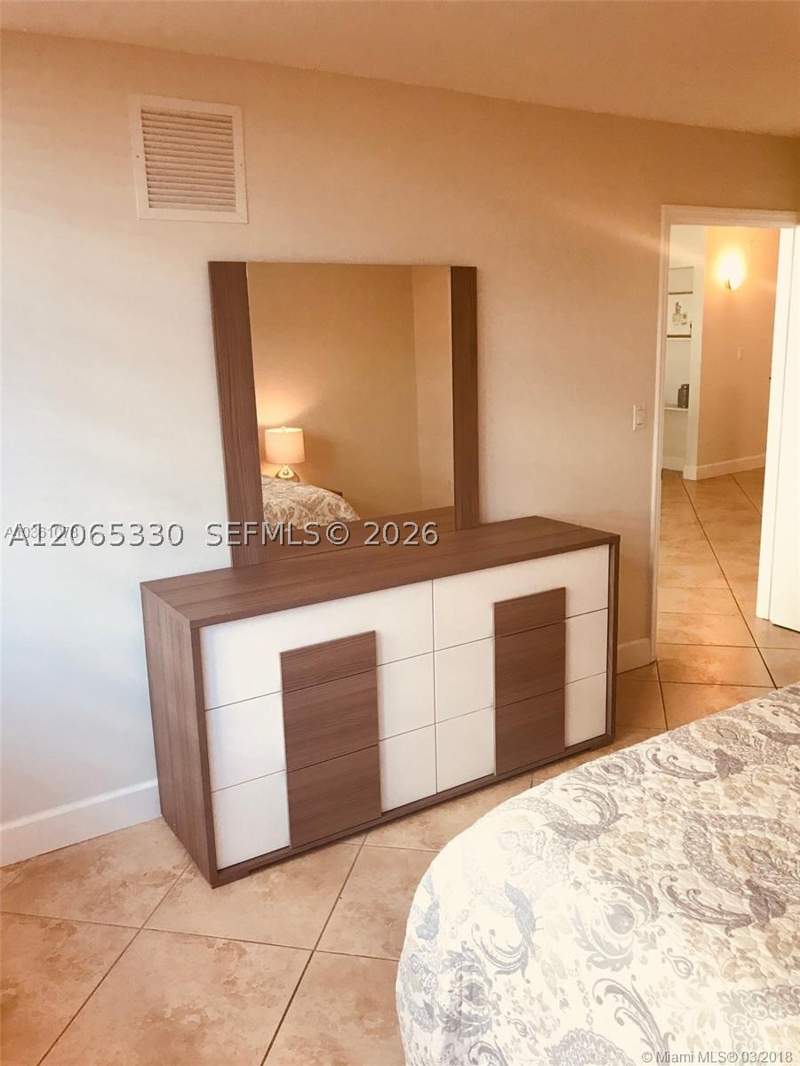 1 bedroom Condominium at 6917 Collins Ave 912, The Collins Condo, Miami Beach — photo 5
