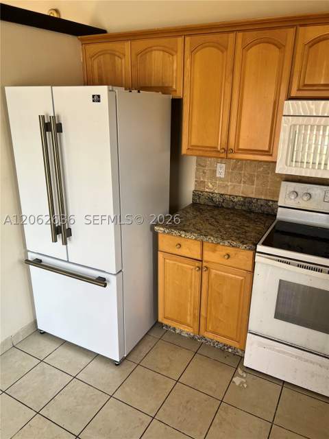 15253 SW 56th Ter, Miami FL - photo 6 of 10