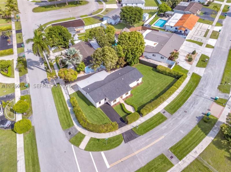3 bedroom SingleFamilyResidence at 6514 SW 107th Pl, Snapper Creek Villas, Miami — photo 2