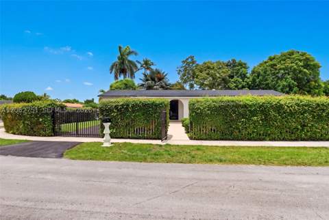 6514 SW 107th Pl, Miami FL - photo 6 of 37