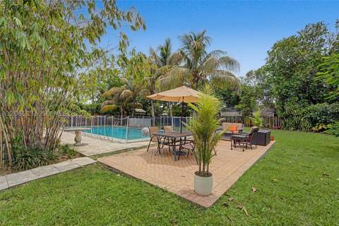 9770 Cutler Ridge Dr, Cutler Bay FL - photo 16 of 23