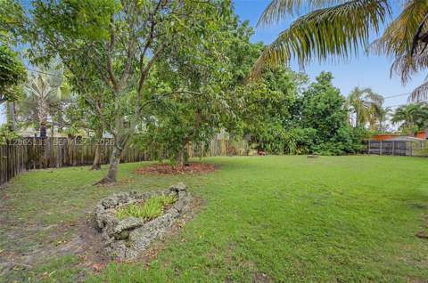 9770 Cutler Ridge Dr, Cutler Bay FL - photo 17 of 23