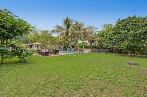 9770 Cutler Ridge Dr, Cutler Bay FL - photo 18 of 23
