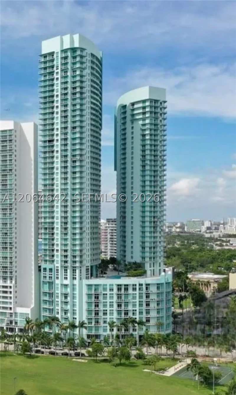 2 bedroom Condominium at 1900 N Bayshore Dr 512, Quantum On The Bay Condo, Miami — photo 1