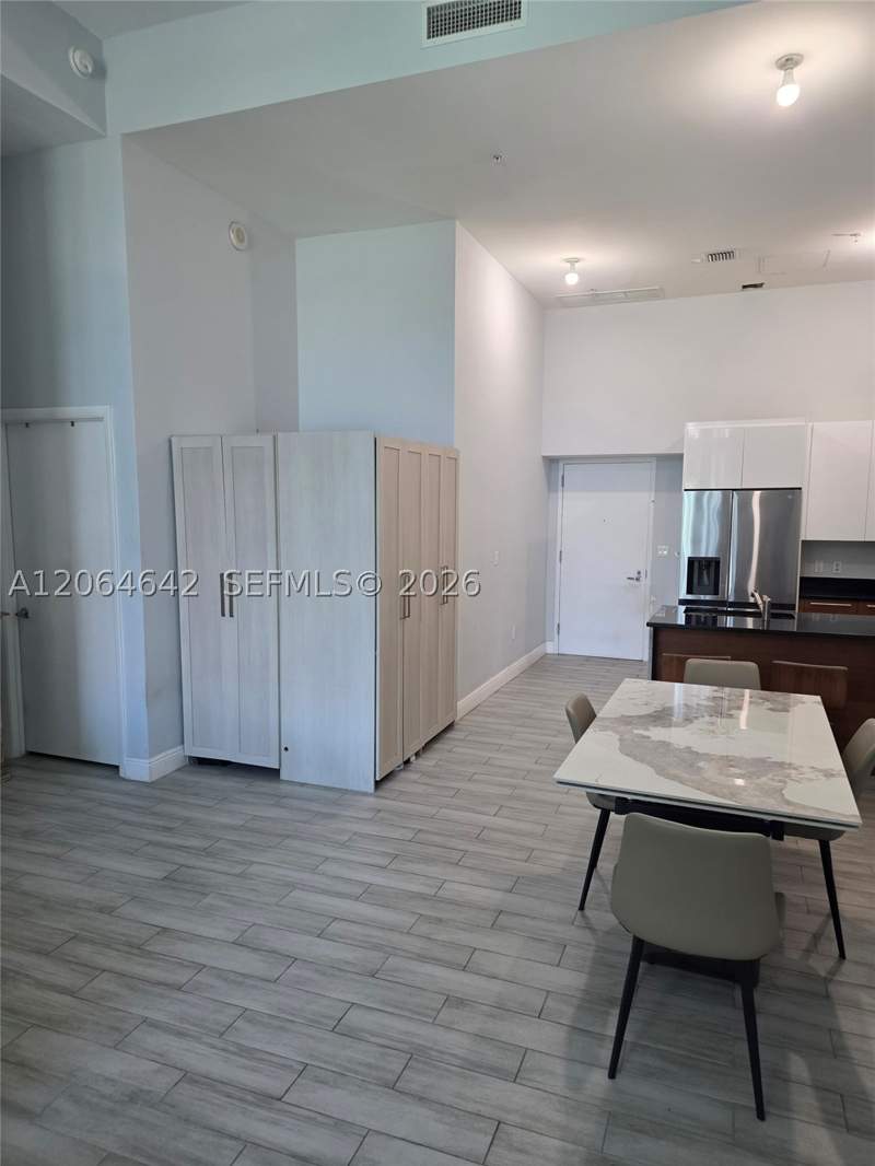 2 bedroom Condominium at 1900 N Bayshore Dr 512, Quantum On The Bay Condo, Miami — photo 2