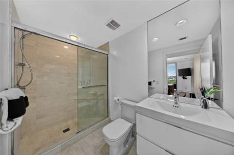 17301 Biscayne Boulevard 506, North Miami Beach FL - photo 21 of 54