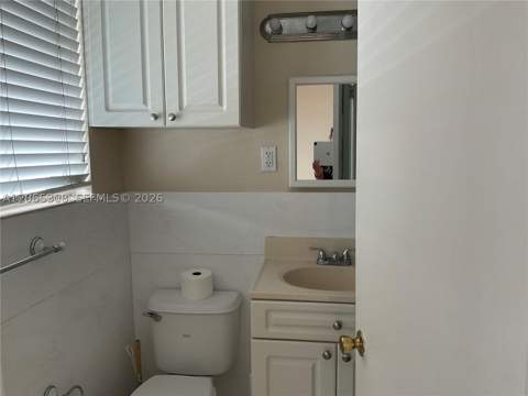 10178 Collins Ave 109, Bal Harbour FL - photo 10 of 18