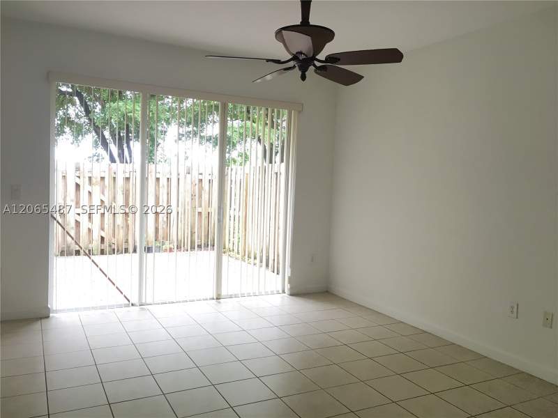 3 bedroom Townhouse at 13211 SW 127th Ct, Courts At Tuscany, Miami — photo 2