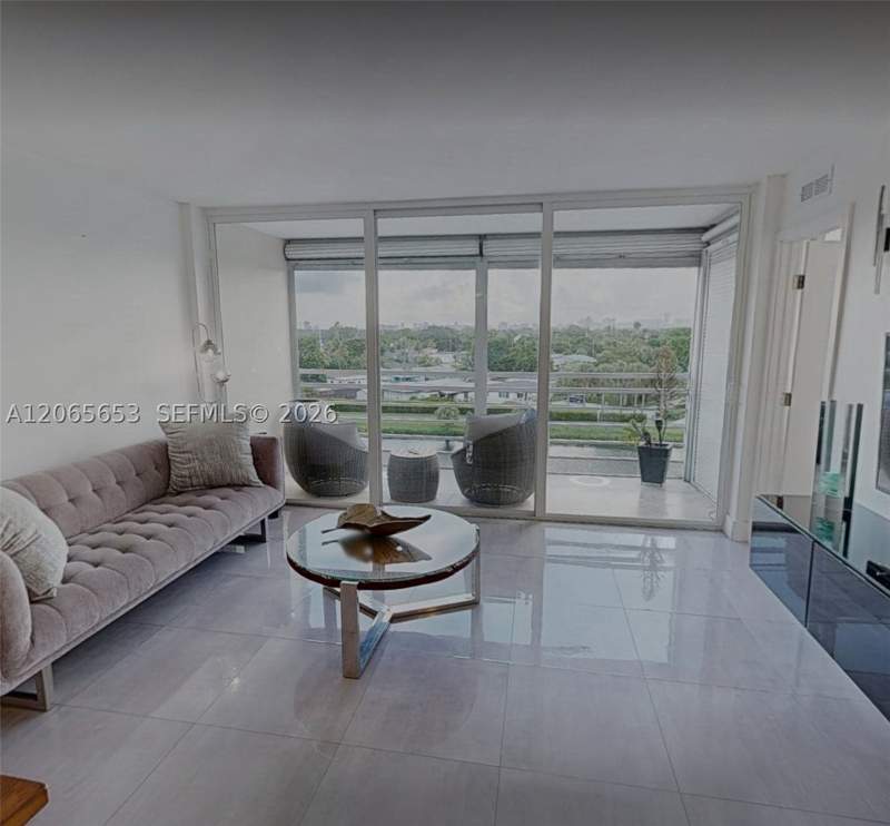 1 bedroom Condominium at 16850 S Glades Dr 5C, Andor Plaza Condo, North Miami Beach — photo 4
