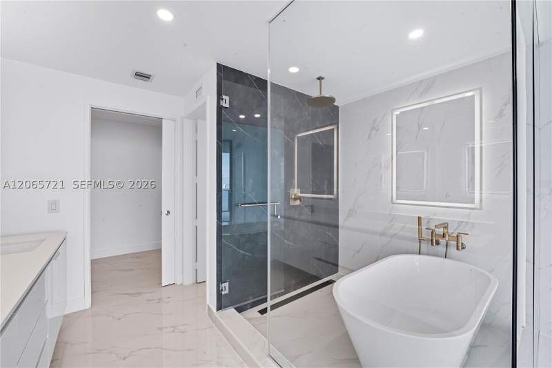 2 bedroom Condominium at 700 NE 24th St 3502, Aria Reserve South, Miami — photo 5