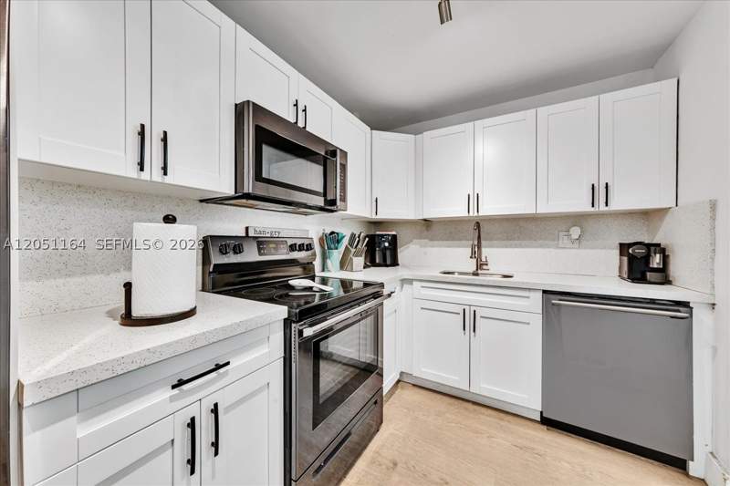 2 bedroom Condominium at 9225 SW 87th Ave A12, Inwood Condo, Miami — photo 5