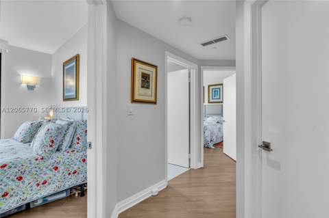 2000 Island Blvd 2006, Aventura FL - photo 23 of 54