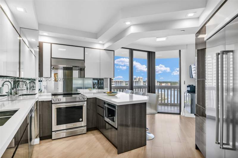 3 bedroom Condominium at 2000 Island Blvd 2006, 2000 Isl Blvd Williams Is, Aventura — photo 3
