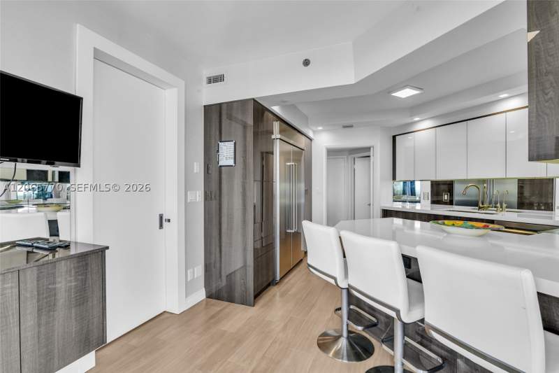3 bedroom Condominium at 2000 Island Blvd 2006, 2000 Isl Blvd Williams Is, Aventura — photo 4