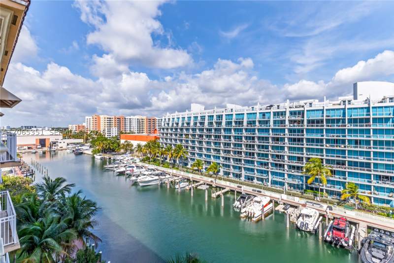 2 bedroom Condominium at 3001 NE 185th St 707, Alaqua Condo, Aventura — photo 2