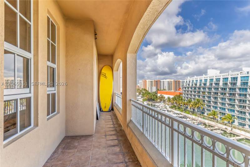 2 bedroom Condominium at 3001 NE 185th St 707, Alaqua Condo, Aventura — photo 3