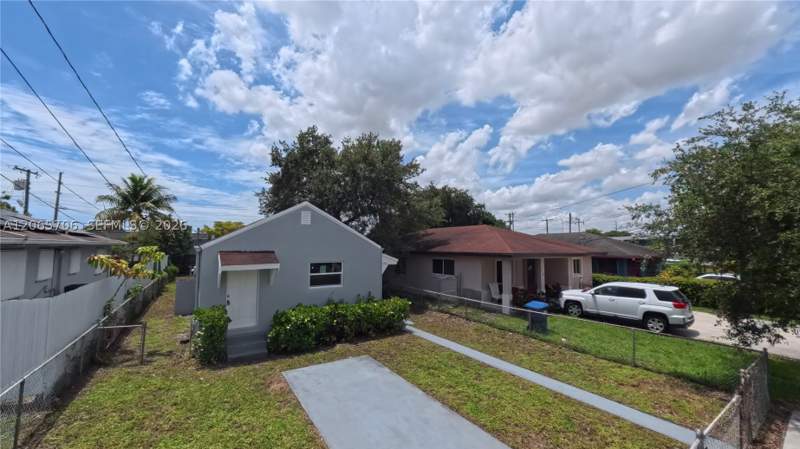 2 bedroom SingleFamilyResidence at 3156 NW 55th St, Hialeah Heights, Miami — photo 3