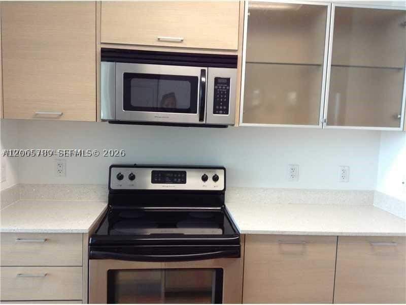 2 bedroom Condominium at 350 NE 24th St 1108, City 24 Condo, Miami — photo 2