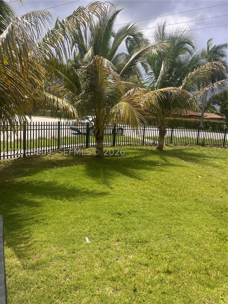 3 bedroom SingleFamilyResidence at 29045 SW 157th Ave, Leisure City Sec 1, Homestead — photo 2