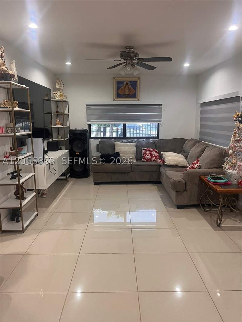 3 bedroom SingleFamilyResidence at 29045 SW 157th Ave, Leisure City Sec 1, Homestead — photo 3