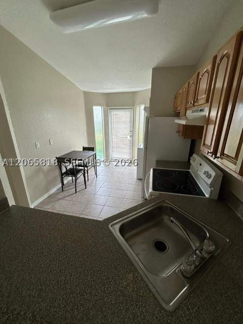 61 NE 13th Ave, Homestead FL - photo 11 of 17
